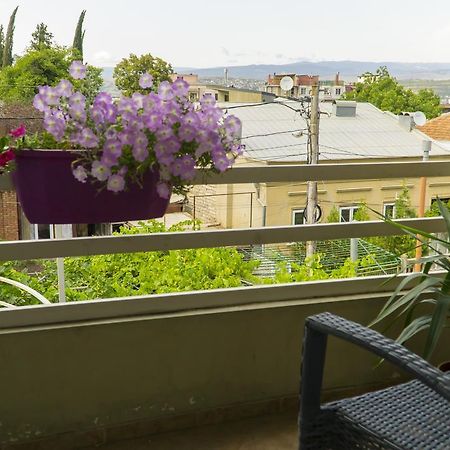 4Bd Appartaments With Cozy Garden Tbilisi ภายนอก รูปภาพ